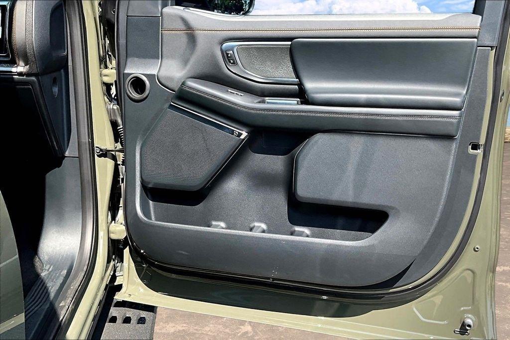 Ford Expedition Tremor 4WD 2025