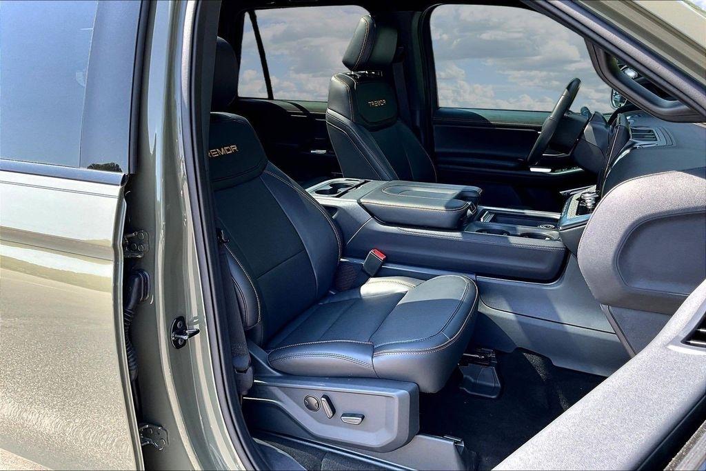 Ford Expedition Tremor 4WD 2025