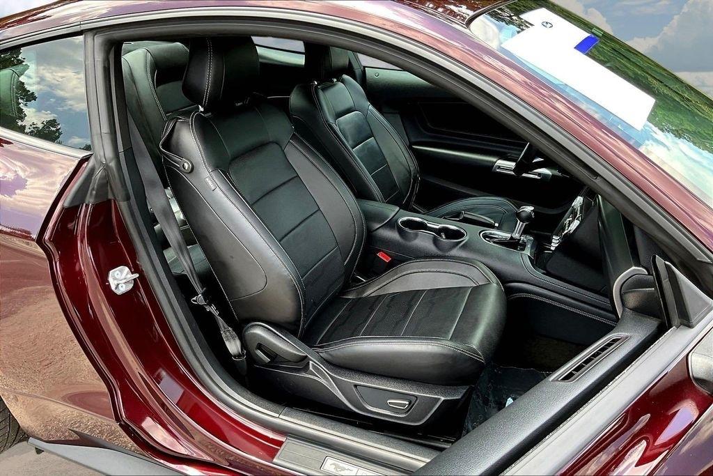 Ford Mustang GT Premium Coupe 2018