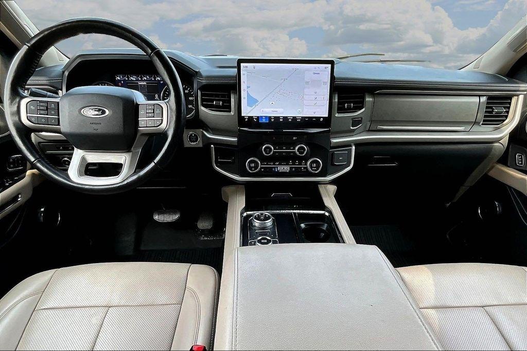 Ford Expedition XLT 4WD 2022