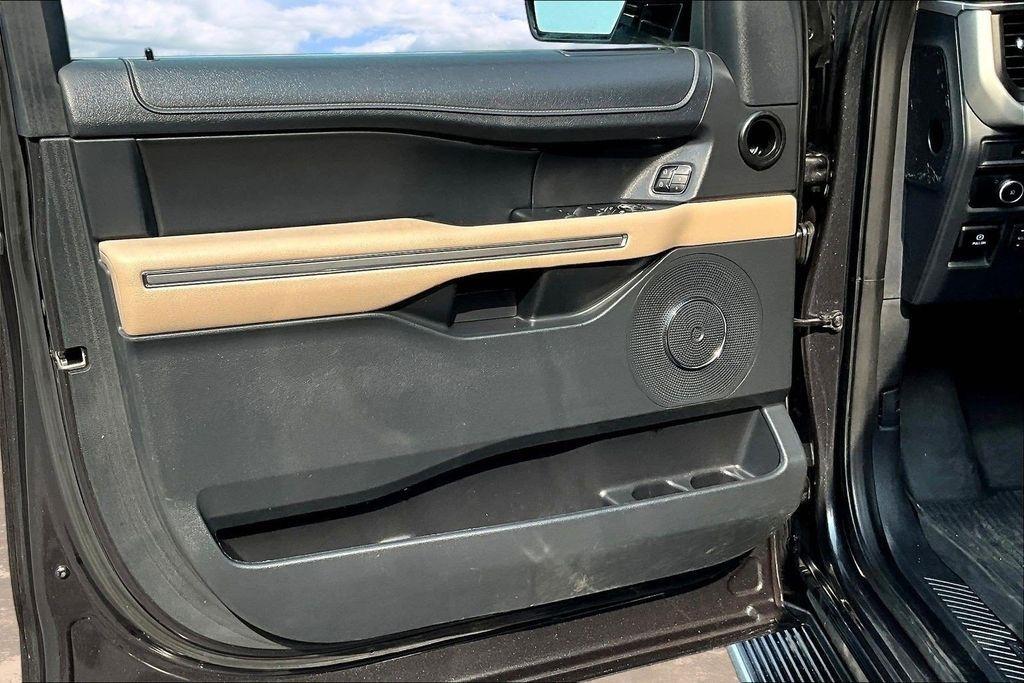 Ford Expedition XLT 4WD 2022