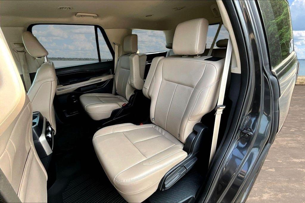 Ford Expedition XLT 4WD 2022