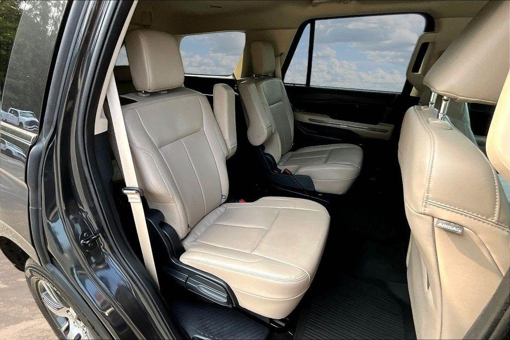 Ford Expedition XLT 4WD 2022