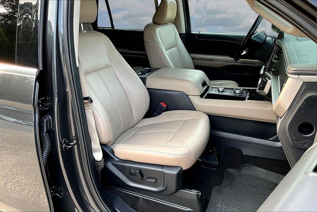 Ford Expedition XLT 4WD 2022