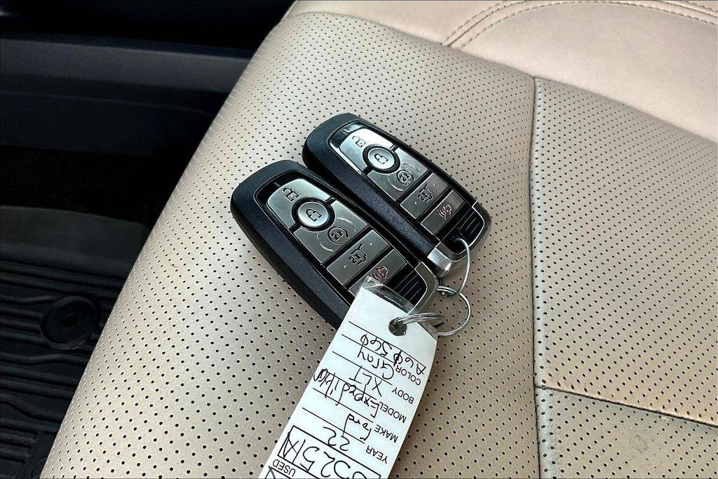 Ford Expedition XLT 4WD 2022