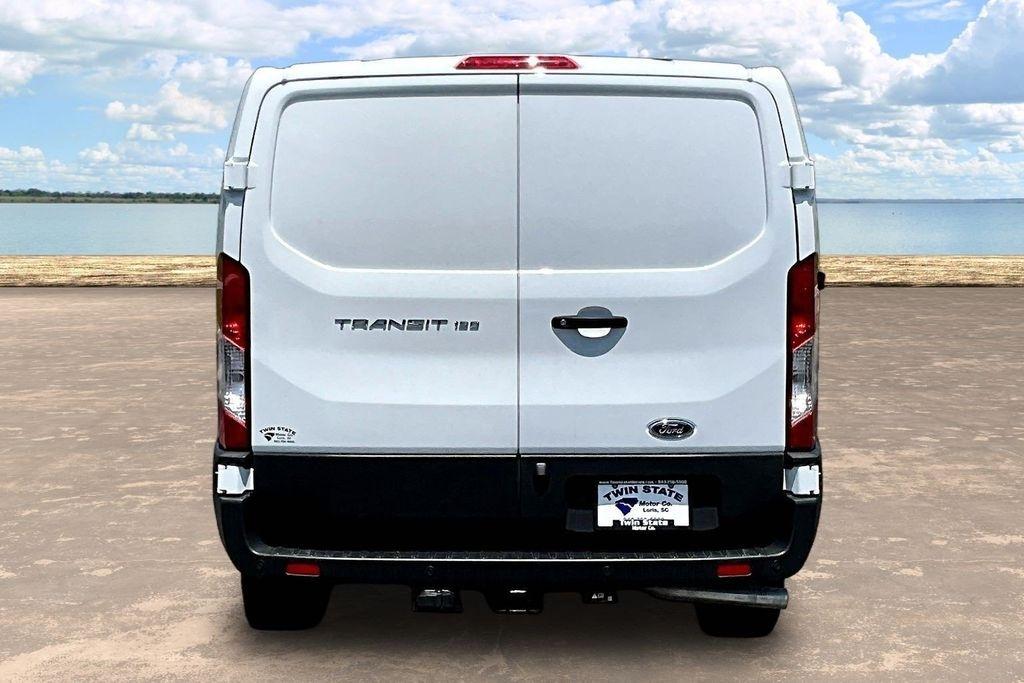 Ford Transit 150 Van Low Roof w/Sliding Pass. 130-in. WB 2025