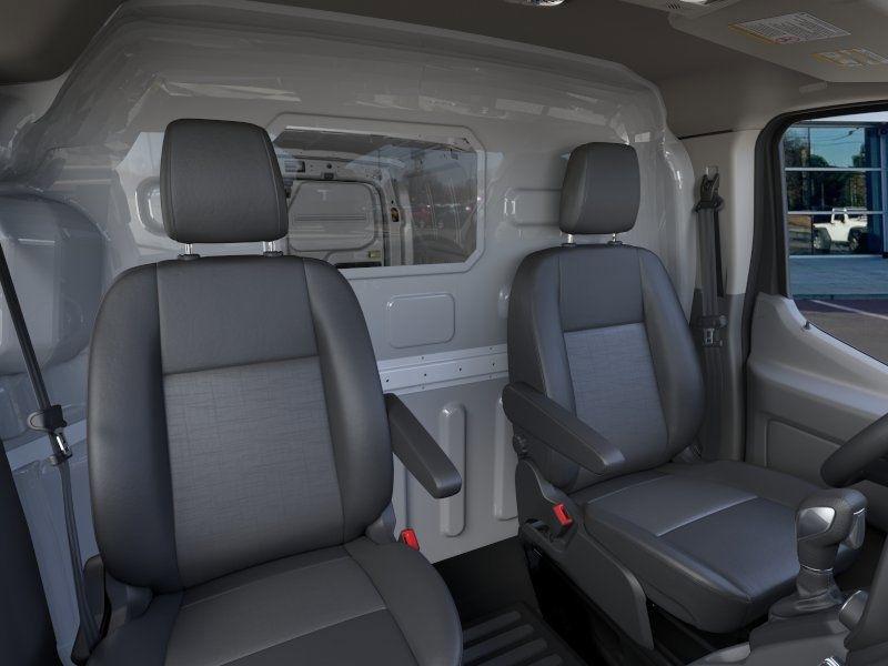 Ford Transit 150 Van Low Roof w/Sliding Pass. 130-in. WB 2025