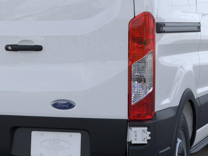 Ford Transit 150 Van Low Roof w/Sliding Pass. 130-in. WB 2025