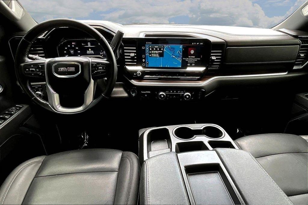 GMC Sierra 1500 SLT Crew Cab 4WD 2025