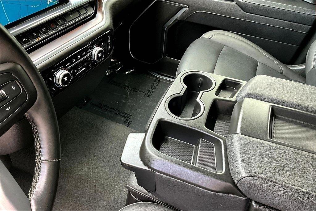 GMC Sierra 1500 SLT Crew Cab 4WD 2025