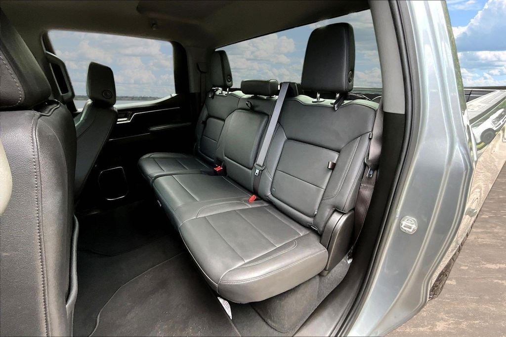 GMC Sierra 1500 SLT Crew Cab 4WD 2025