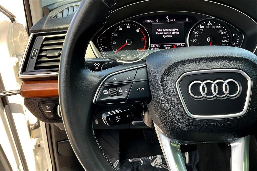 Audi Q5 2.0T Premium quattro 2023