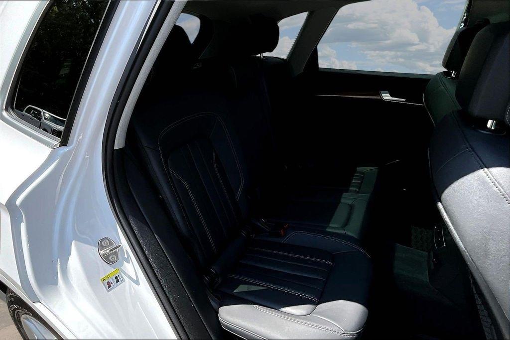 Audi Q5 2.0T Premium quattro 2023