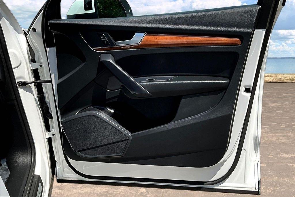 Audi Q5 2.0T Premium quattro 2023