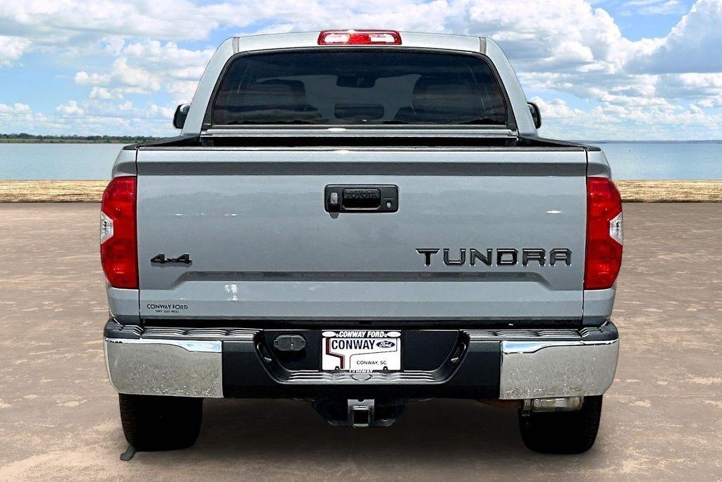 Toyota Tundra SR5 5.7L V8 FFV CrewMax 4WD 2018