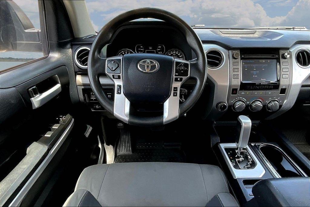 Toyota Tundra SR5 5.7L V8 FFV CrewMax 4WD 2018