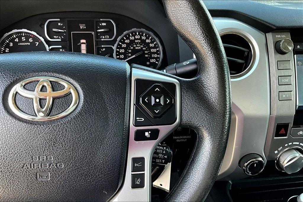 Toyota Tundra SR5 5.7L V8 FFV CrewMax 4WD 2018