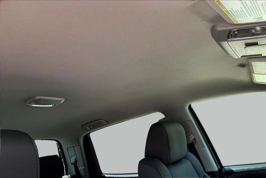 Toyota Tundra SR5 5.7L V8 FFV CrewMax 4WD 2018