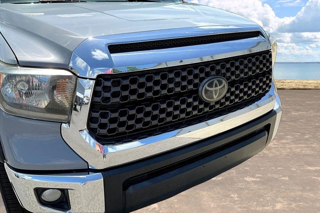 Toyota Tundra SR5 5.7L V8 FFV CrewMax 4WD 2018