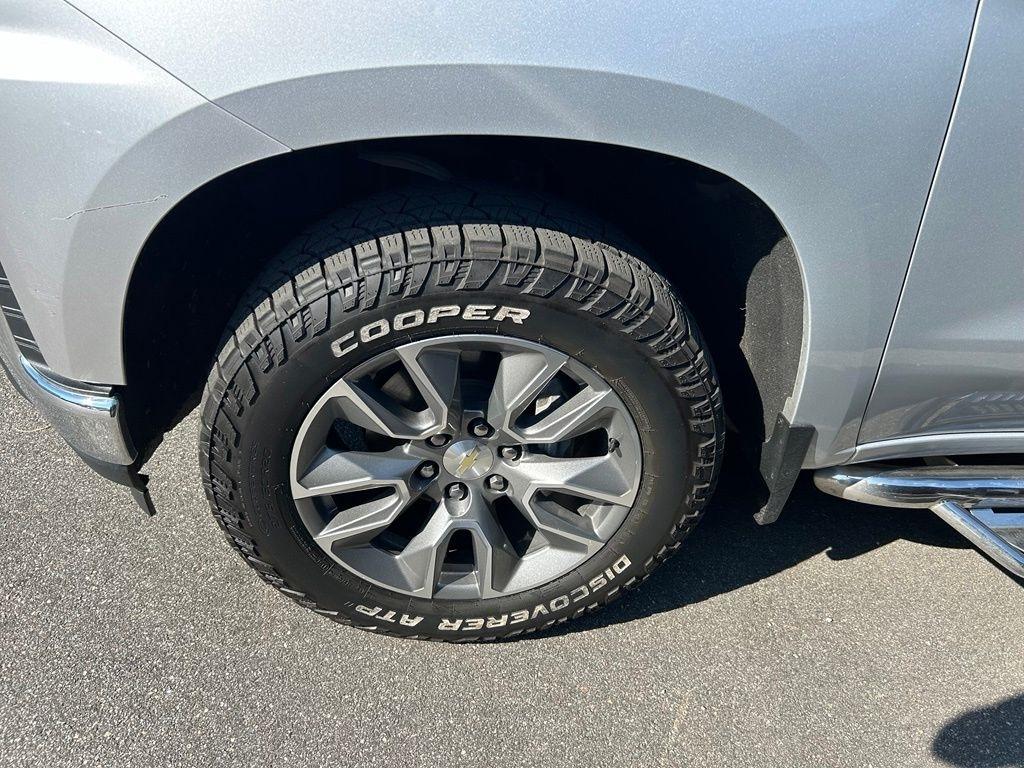 Chevrolet Silverado 1500 LT Crew Cab 4WD 2021