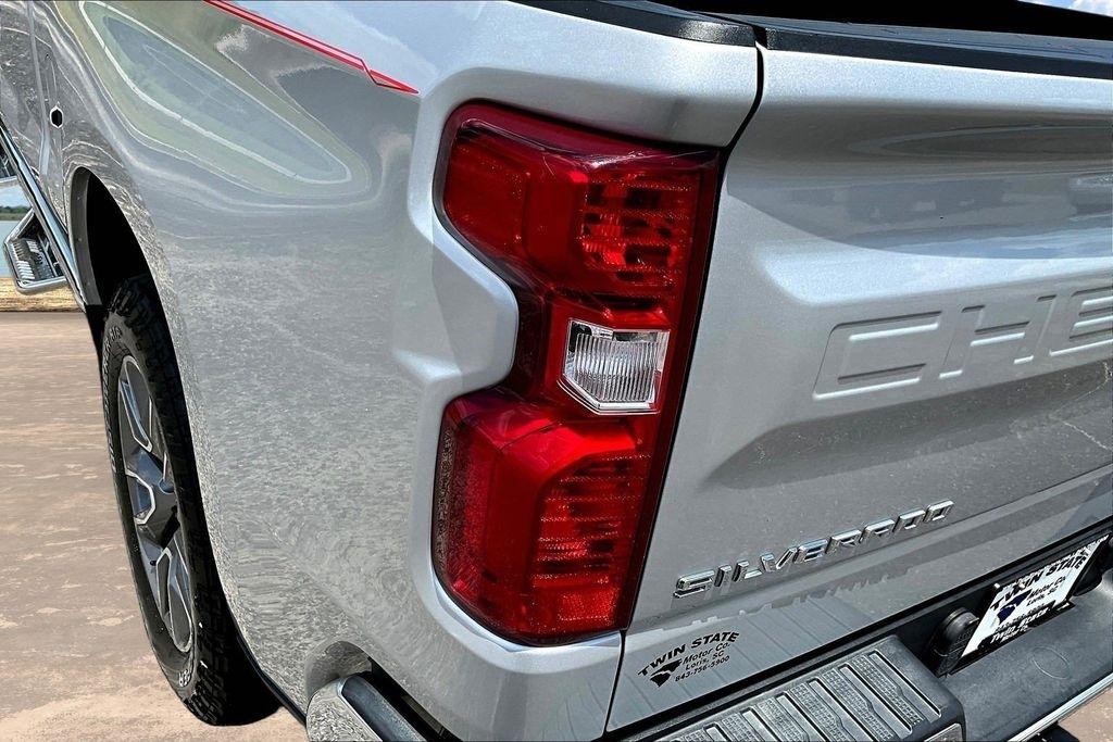 Chevrolet Silverado 1500 LT Crew Cab 4WD 2021