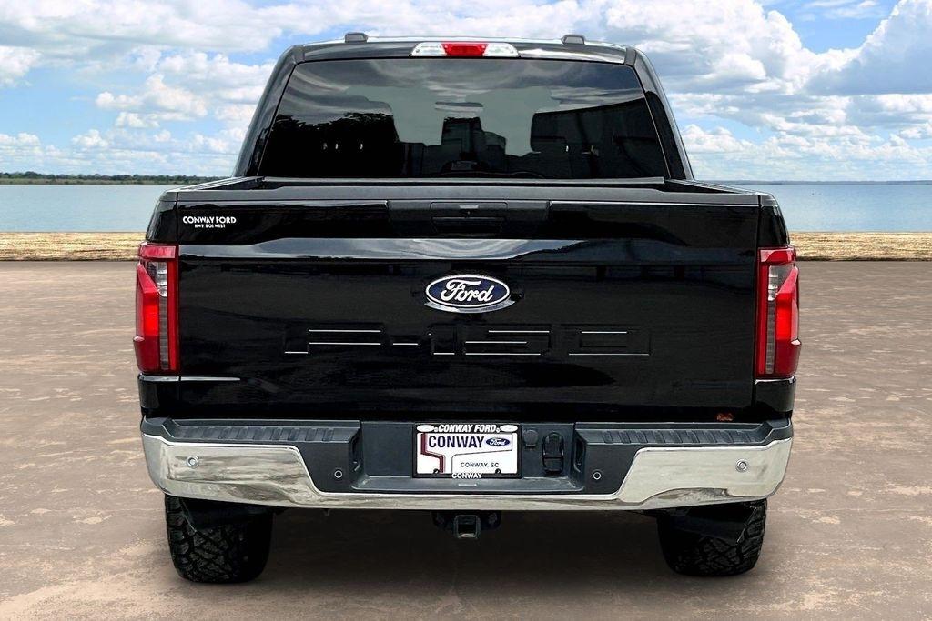 Ford F-150 XLT SuperCrew 4WD 2025