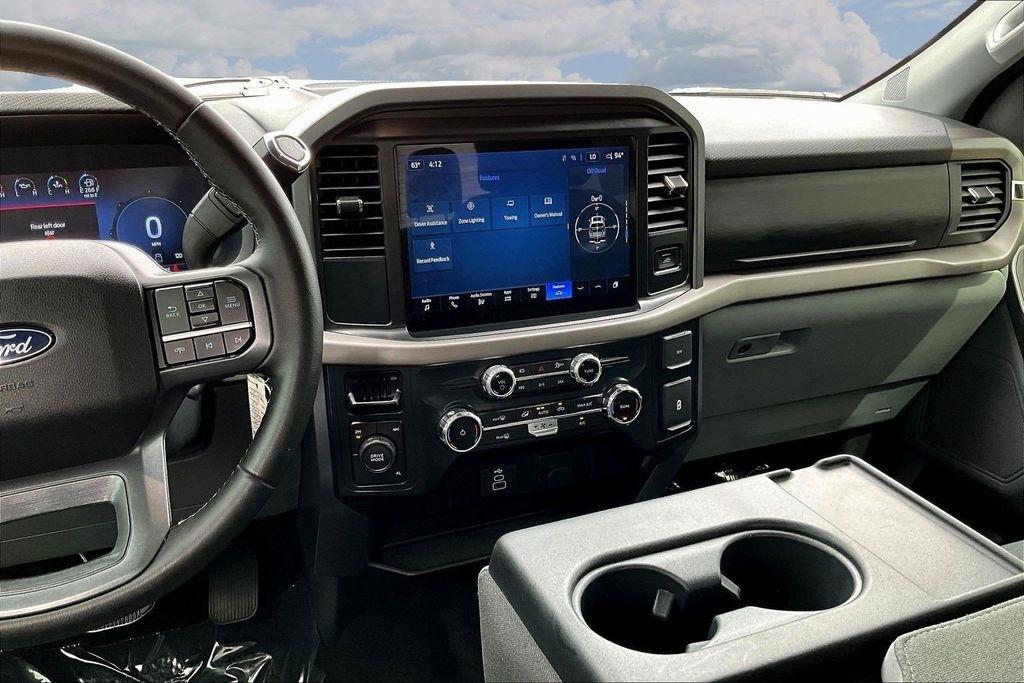 Ford F-150 XLT SuperCrew 4WD 2025