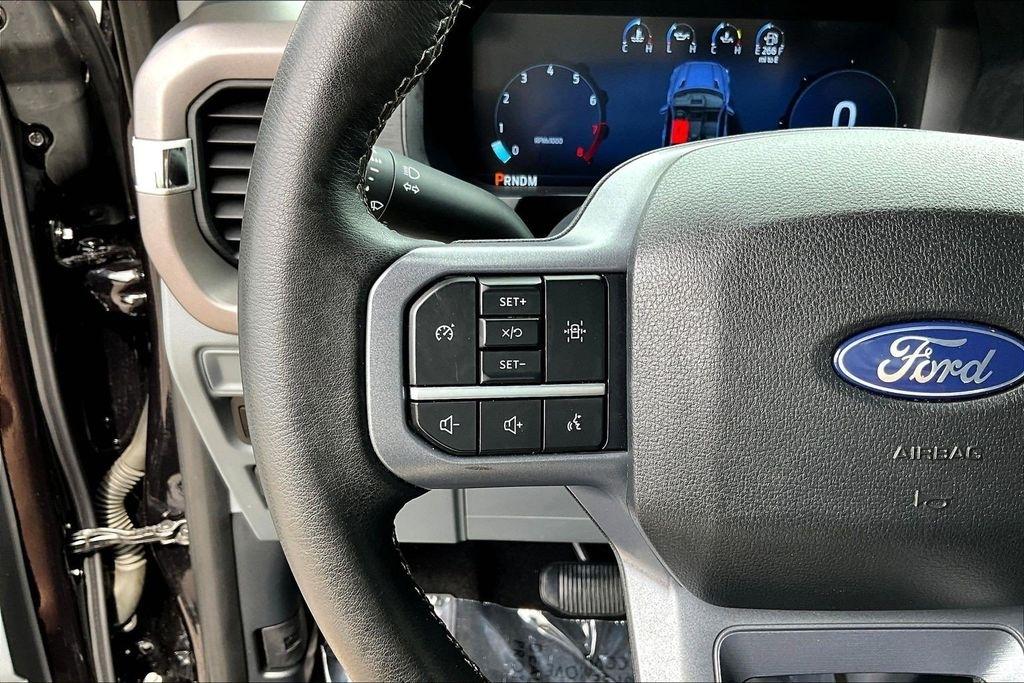 Ford F-150 XLT SuperCrew 4WD 2025