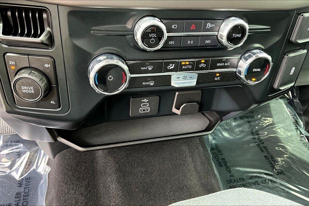 Ford F-150 XLT SuperCrew 4WD 2025