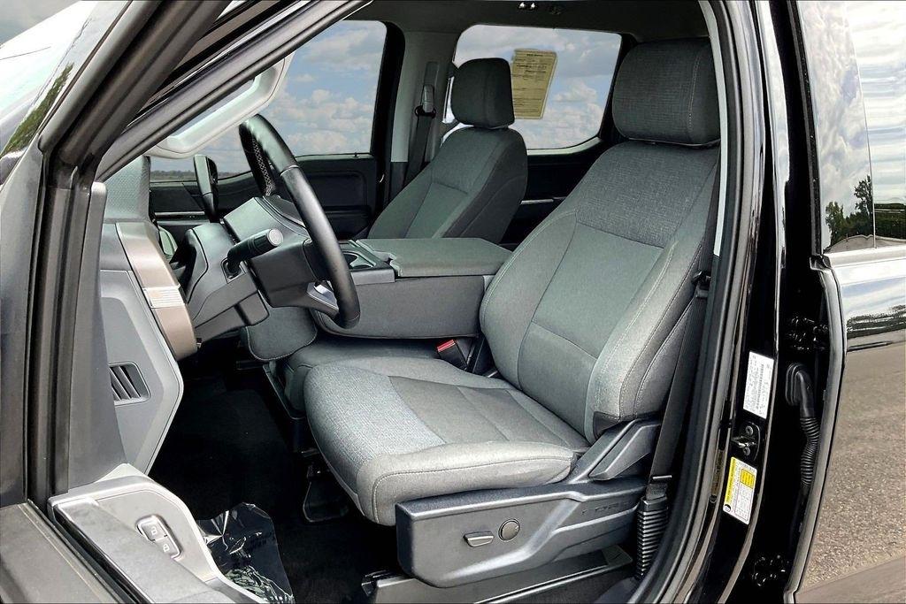 Ford F-150 XLT SuperCrew 4WD 2025