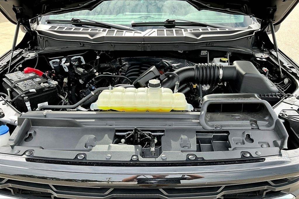 Ford F-150 XLT SuperCrew 4WD 2025