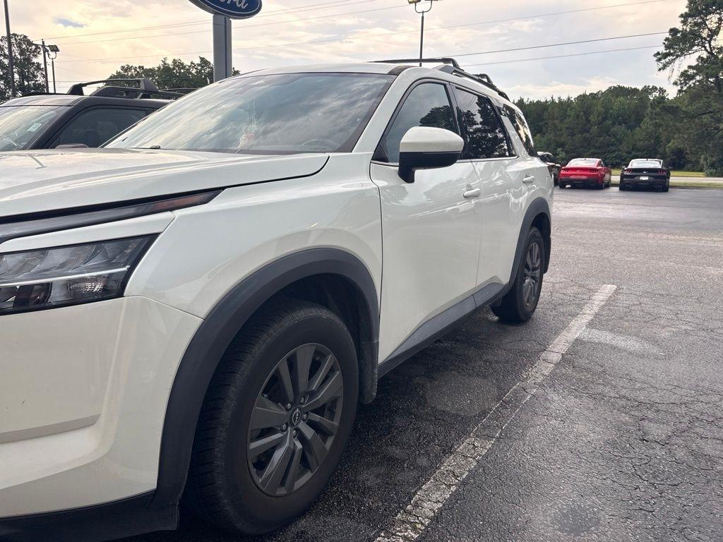 Nissan Pathfinder SV 2022