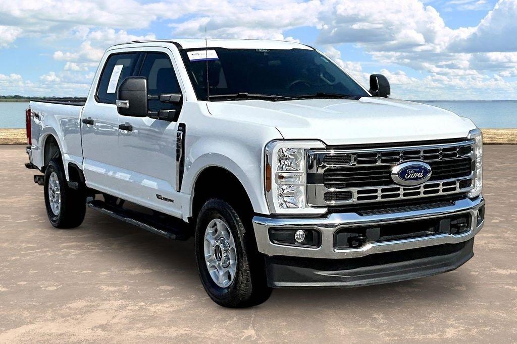 2025 Ford F-250 SD XLT Crew Cab 4WD