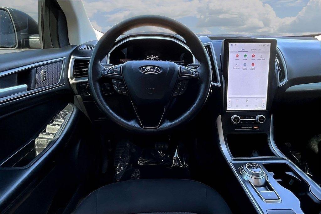Ford Edge SE FWD 2021