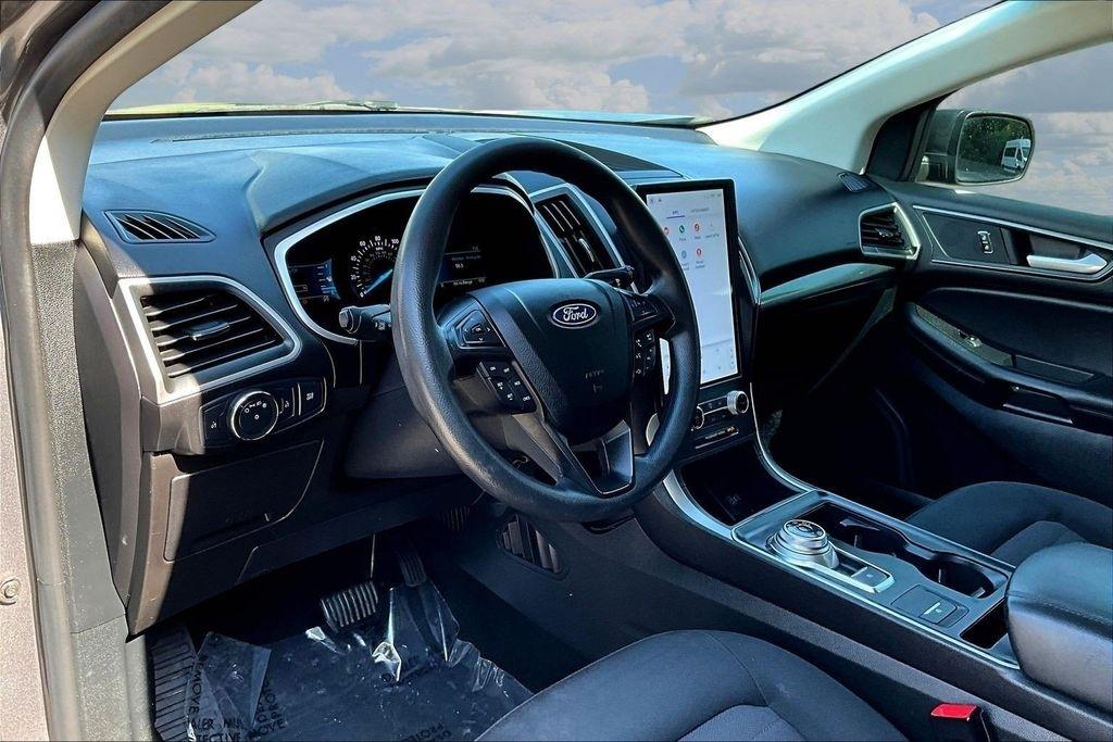 Ford Edge SE FWD 2021
