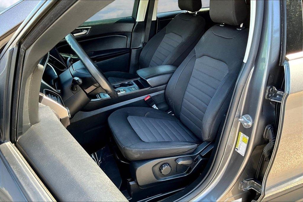 Ford Edge SE FWD 2021