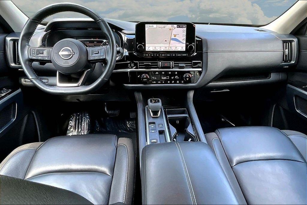 Nissan Pathfinder SL 2025