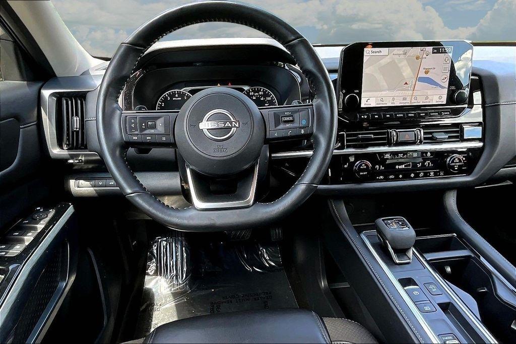Nissan Pathfinder SL 2025