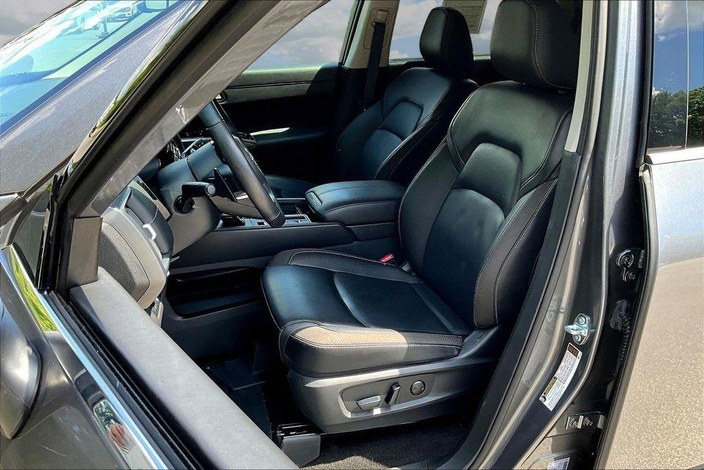 Nissan Pathfinder SL 2025