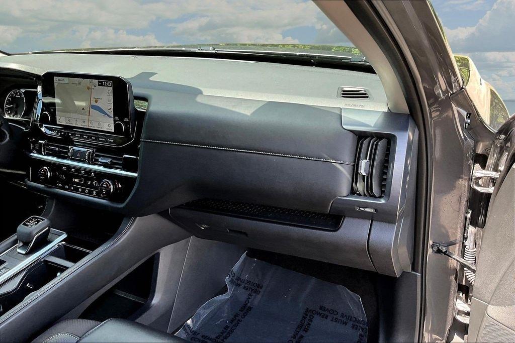 Nissan Pathfinder SL 2025