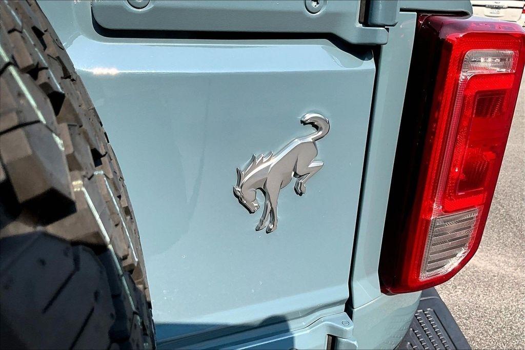 Ford Bronco Base 2-Door 2023