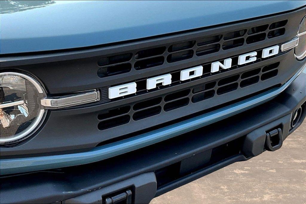 Ford Bronco Base 2-Door 2023