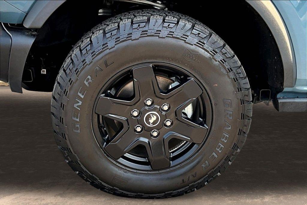 Ford Bronco Base 2-Door 2023
