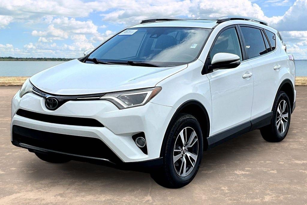 Toyota RAV4 XLE FWD 2018