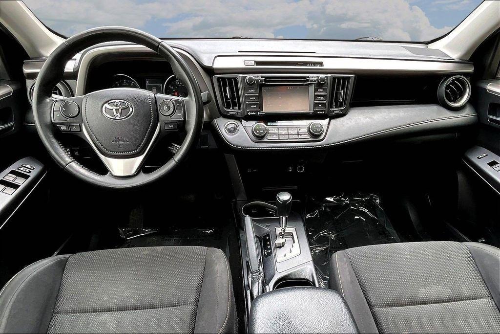 Toyota RAV4 XLE FWD 2018