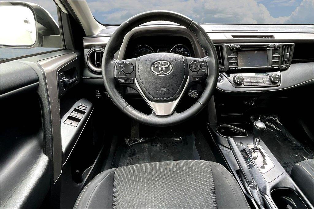 Toyota RAV4 XLE FWD 2018