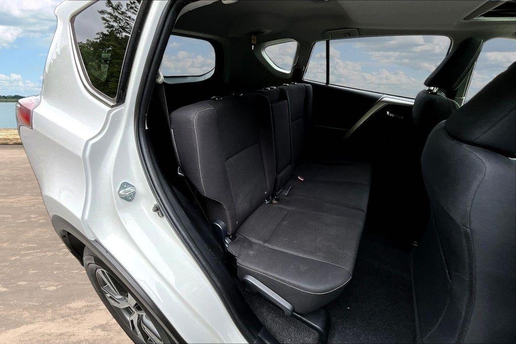 Toyota RAV4 XLE FWD 2018