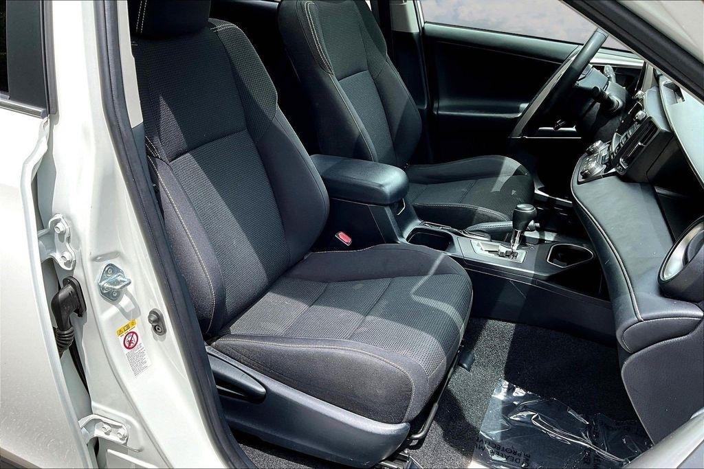 Toyota RAV4 XLE FWD 2018