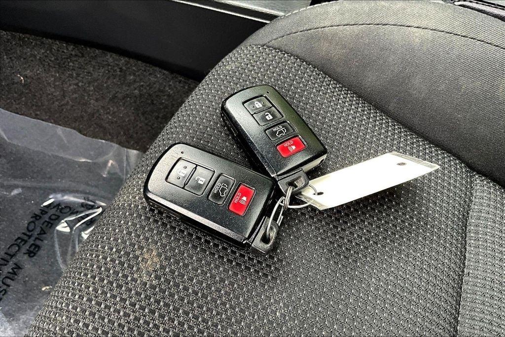 Toyota RAV4 XLE FWD 2018