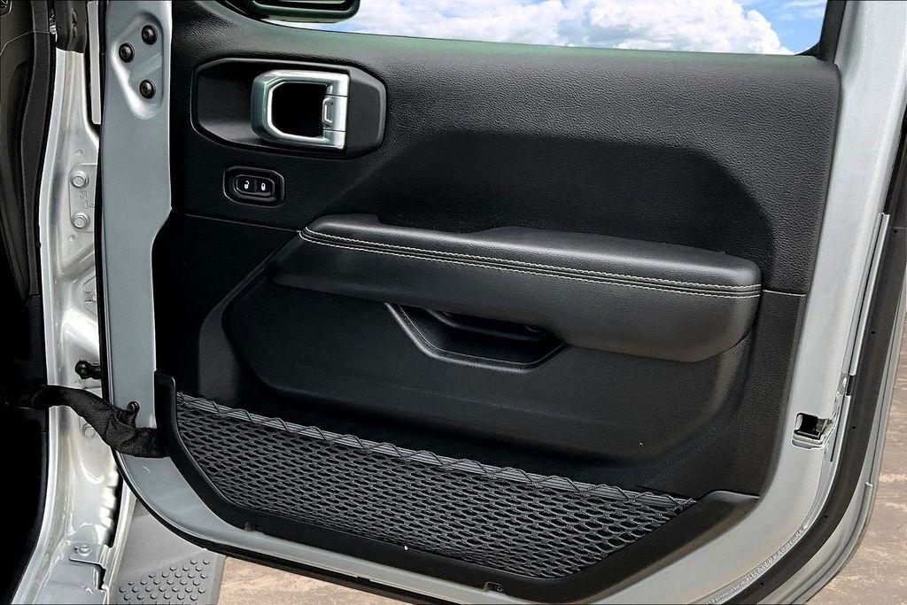 Jeep Wrangler Unlimited Sahara 2023